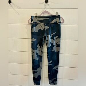 Noli Guerra leggings in shiny foil Blue and Gray Camouflage